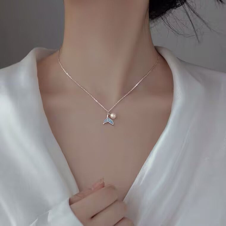 Necklace Fishtail Pearlss Design