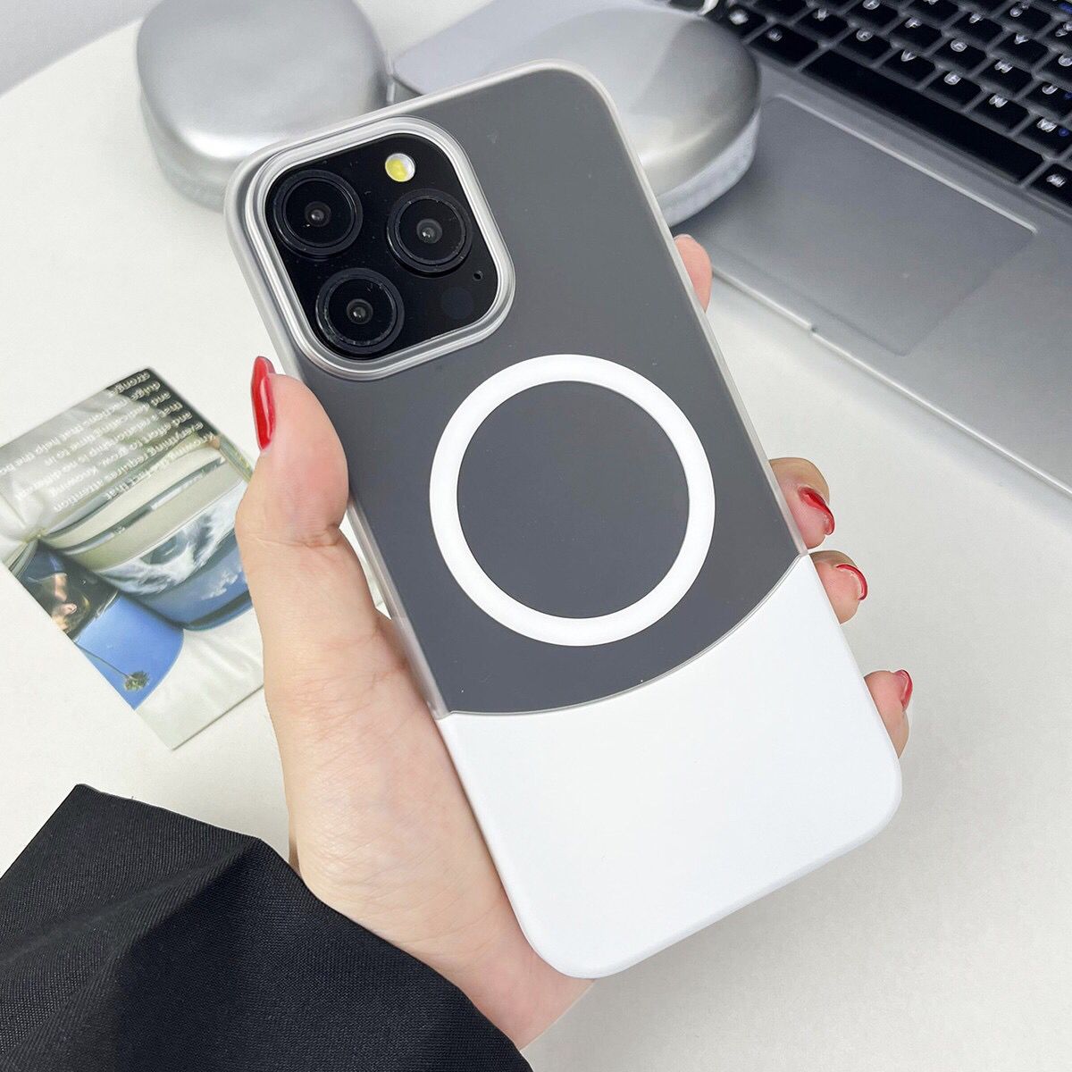 iPhone Case Removable Splicing Design