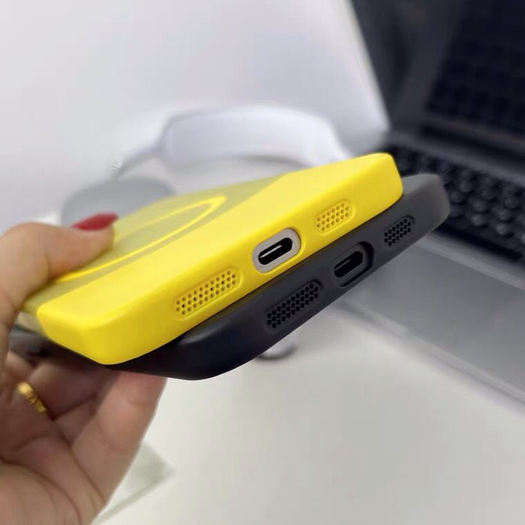 iPhone Case Removable Splicing Design