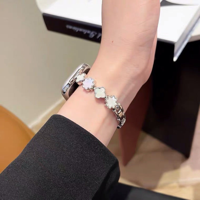 Apple Watch Band Four-leaf Clover Fritillary Design