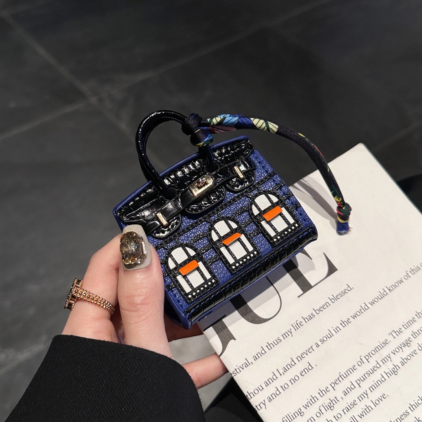 AirPods Case Mini Bag Design A-5(Colors Series B）