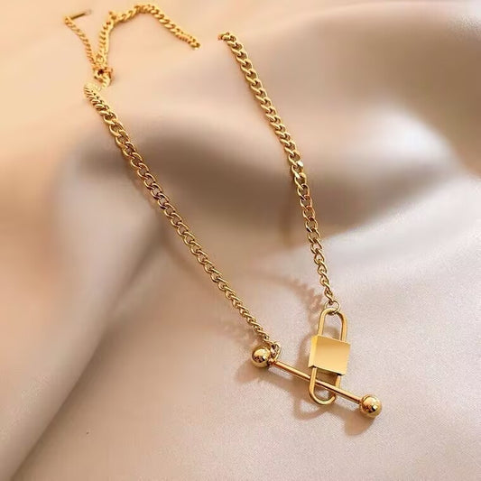 Necklace Lock Buckle Design