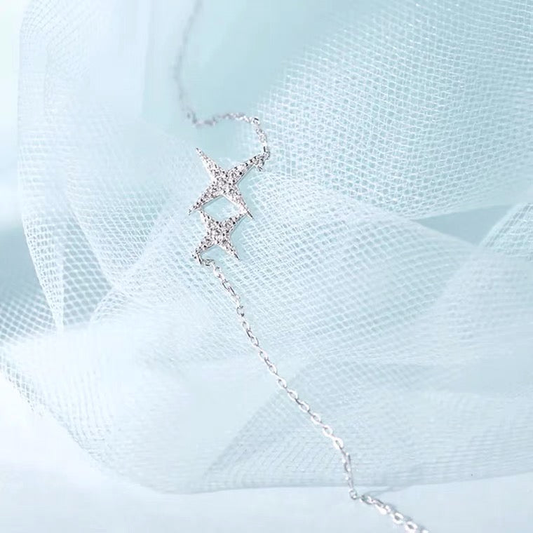 Necklace Four-pointed Star Design