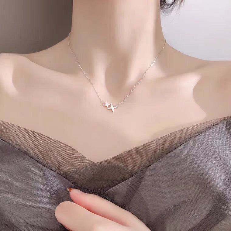 Necklace Four-pointed Star Design