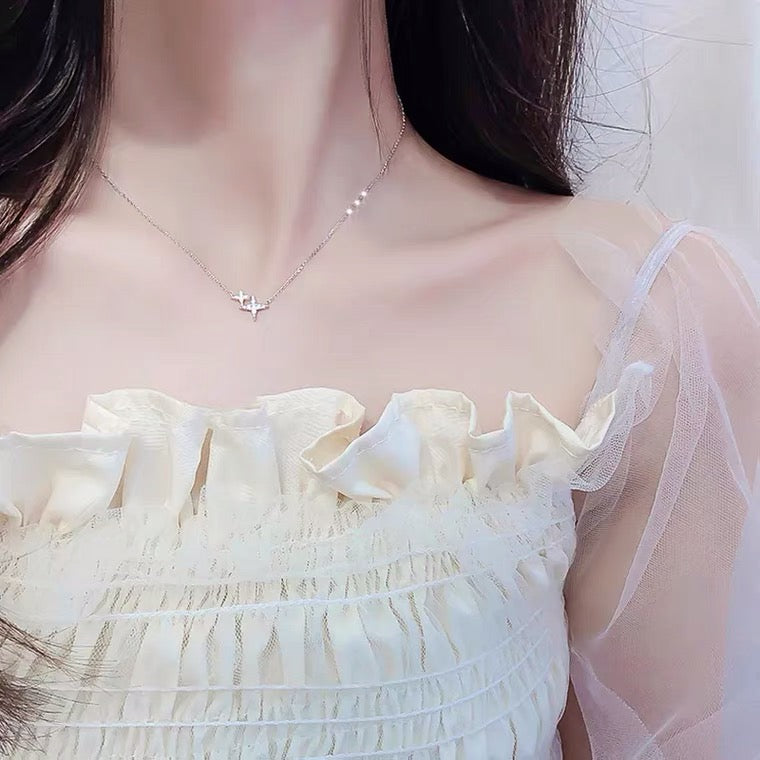 Necklace Four-pointed Star Design