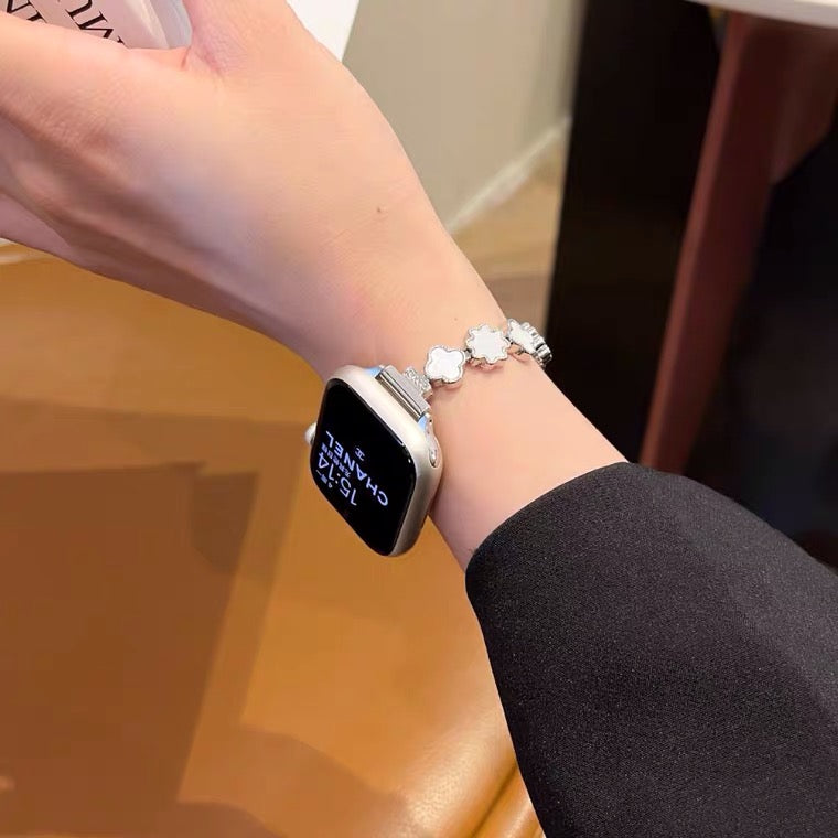 Apple Watch Band Four-leaf Clover Fritillary Design