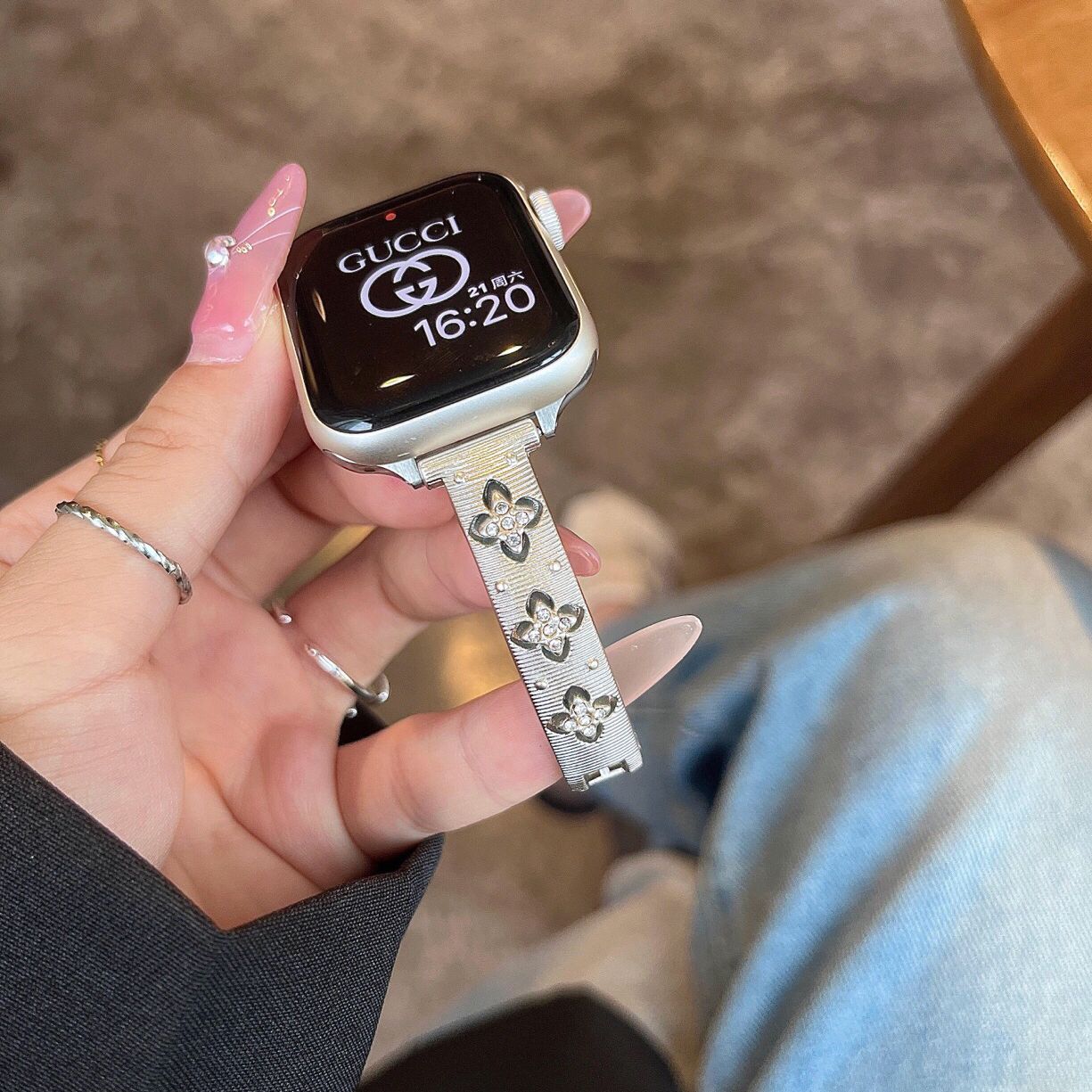 Apple Watch Band Hollow Pattern Design